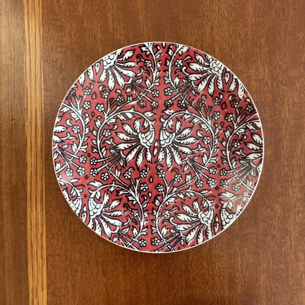 Williams Sonoma Isla Appetizer Plates Set of 4 NEW
